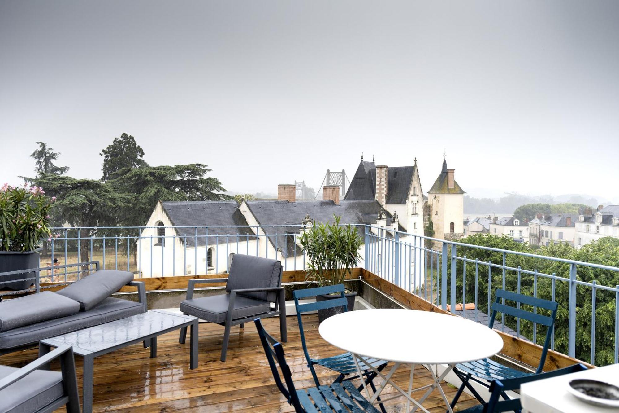 Grand Gite Terrasse Vue Loire Et Chateau D'昂斯尼 外观 照片